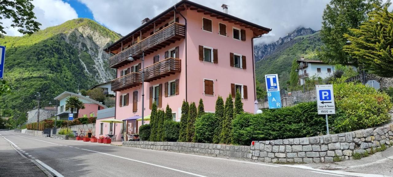 Tenno Appartamenti Garda Lake Exterior photo